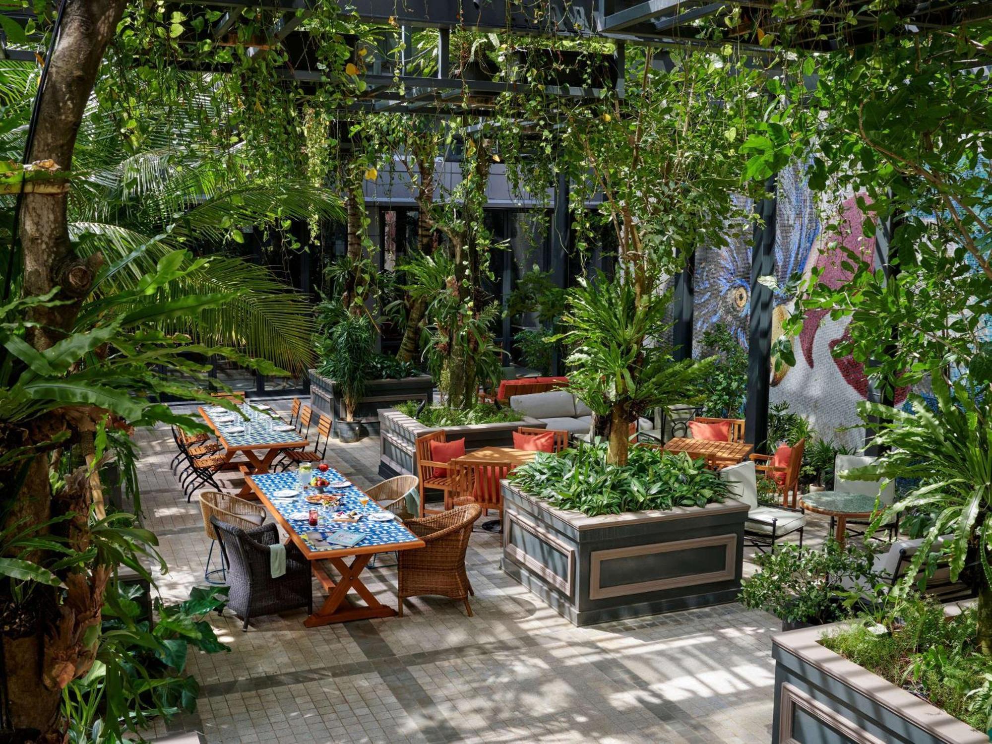 25Hours Hotel Jakarta The Oddbird Eksteriør billede